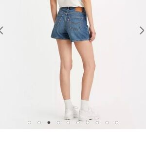 Levi's mom shorts